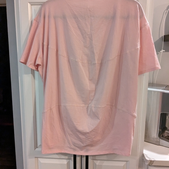 Back in action Lululemon shirt - Picture 3 of 5